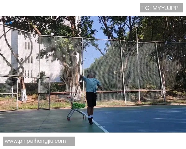 网球巨献：探秘重庆网球队的灵活性